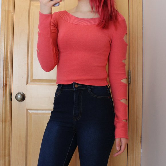 Cropped Pink Sweater - Picture 1 of 6
